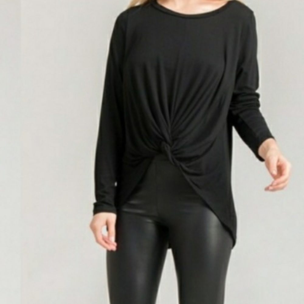 *Last One* NWT Hi Lo Knot Front Top